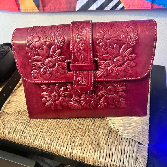 Handbags - Handmade Mexican leather purse, never used. Crossbody or shoulder
